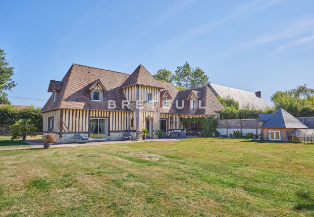 Maison 8 pièces 257 m² · à Pont-l'Évêque · 257 m² · 930 000 €
