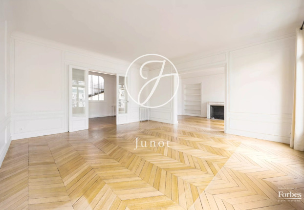 Appartement 7 pièces 248 m² · à Courcelles-Wagram, Paris 17ème · 247,7 m² · 2 195 000 €