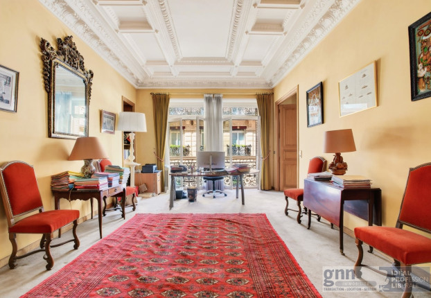 Appartement 4 pièces 149 m² · à Triangle d'Or, Paris 8ème · 149 m² · 2 618 000 €