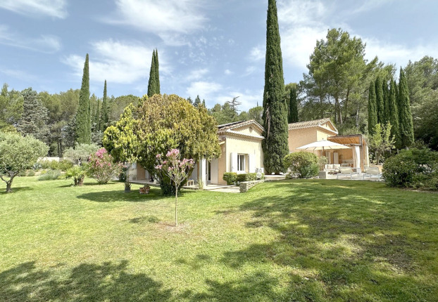 Maison 10 pièces 281 m² · à Le Tholonet · 281 m² · 1 650 000 €