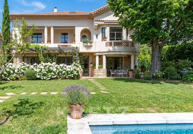 Maison 11 pièces 416 m² · à Aix-en-Provence · 416 m² · 3 150 000 €