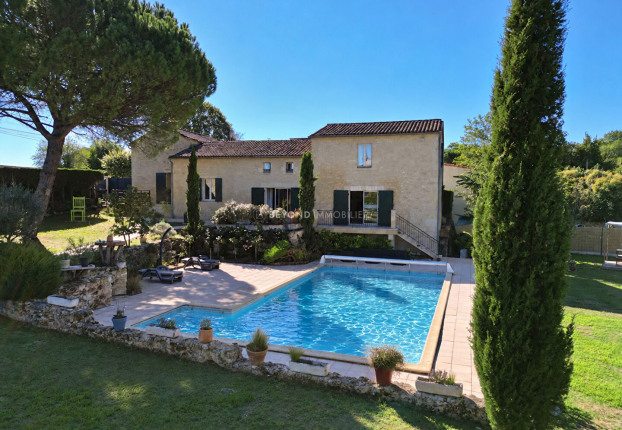 Maison 11 pièces 330 m² · à Saint-Émilion · 330 m² · 795 000 €