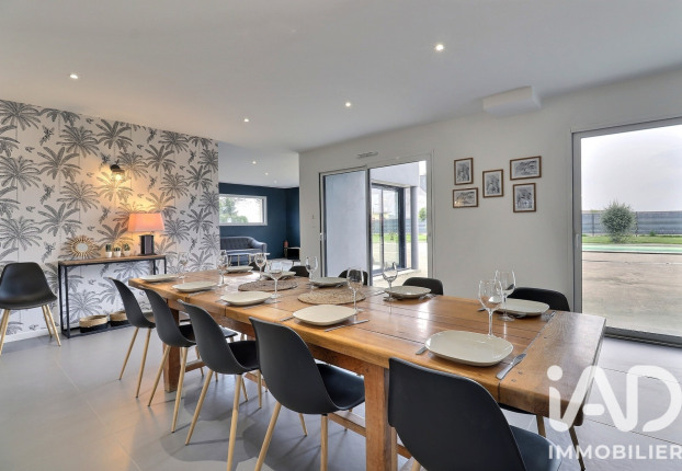 Maison 8 pièces 260 m² · à Le Crouais · 260 m² · 499 000 €