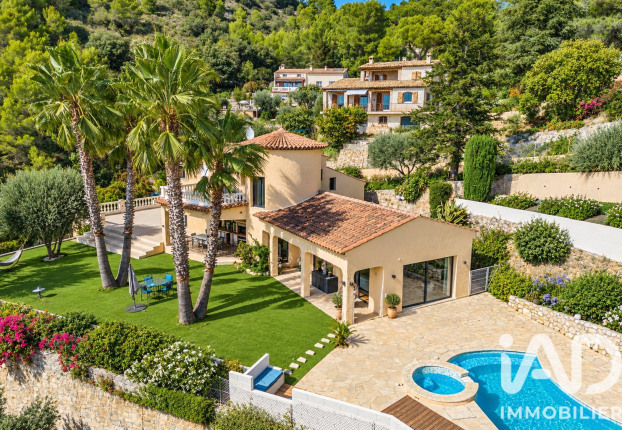 Maison 8 pièces 296 m² · à Tourrette-Levens · 296 m² · 1 490 000 €