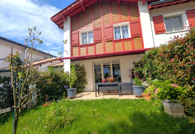 Maison 6 pièces 108 m² · à Urrugne · 108 m² · 549 000 €