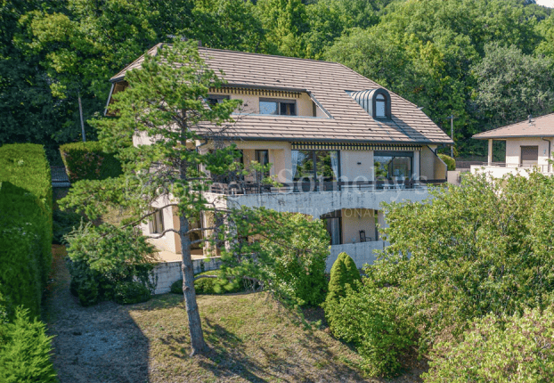 Maison 9 pièces 320 m² · à Divonne-les-Bains · 320 m² · 1 680 000 €