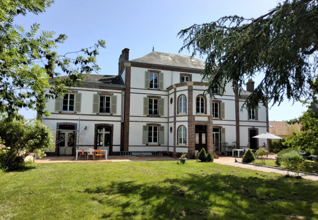 Maison 11 pièces 370 m² · à Courville-sur-Eure · 370 m² · 1 365 000 €