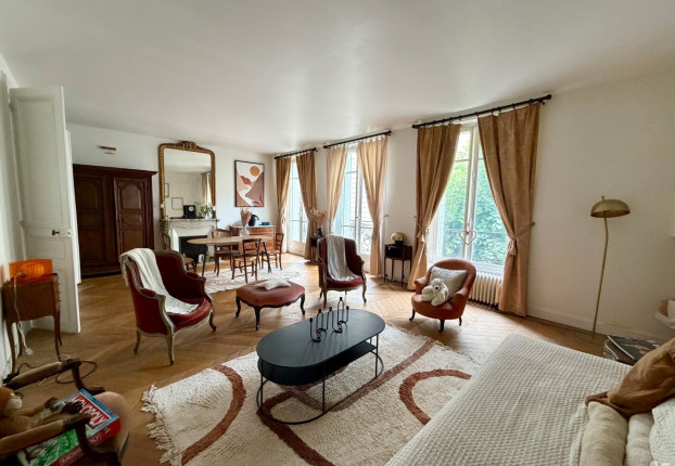 Appartement 5 pièces 128 m² · à Cambronne-Garibaldi, Paris 15ème · 127,8 m² · 1 404 000 €