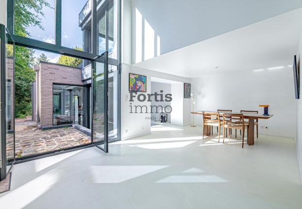 Maison 8 pièces 251 m² · à La Celle-Saint-Cloud · 251 m² · 1 575 000 €
