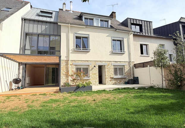 Maison 8 pièces 200 m² · à Rennes · 200 m² · 799 990 €
