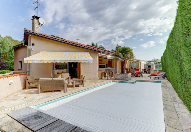 Maison 10 pièces 310 m² · à Ceyrat · 310 m² · 780 000 €
