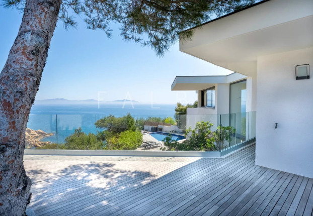 Maison 7 pièces 187 m² · à Ensuès-la-Redonne · 187 m² · 2 085 000 €