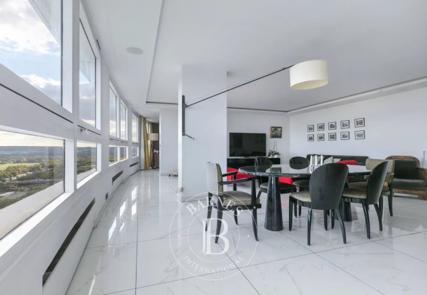 Appartement 4 pièces 143 m² · à Puteaux · 143 m² · 890 000 €