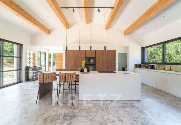 Maison 5 pièces 146 m² · à Aix-en-Provence · 146 m² · 1 050 000 €