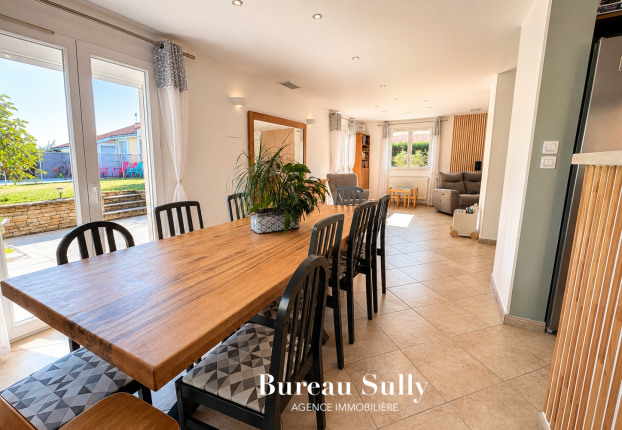 Maison 7 pièces 145 m² · à Jassans-Riottier · 145 m² · 520 000 €