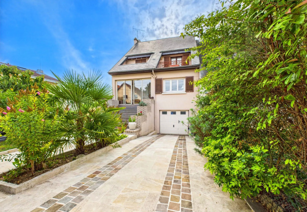 Maison 8 pièces 190 m² · à Verrières-le-Buisson · 190 m² · 849 000 €