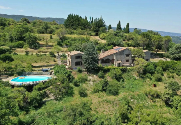 Maison 10 pièces 274 m² · à Bonnieux · 273,6 m² · 3 105 000 €
