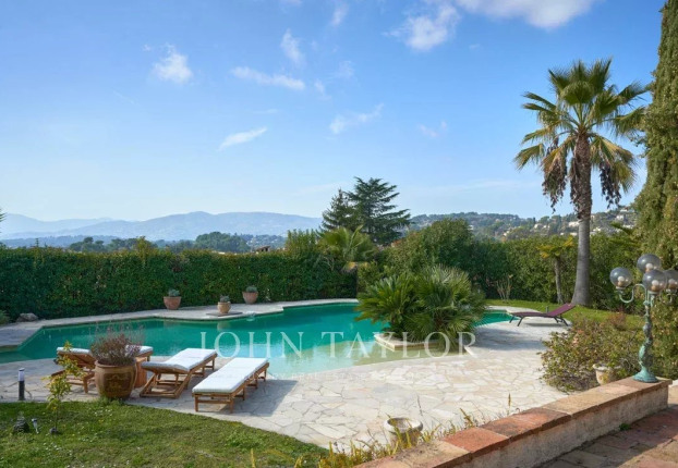 Maison 9 pièces 271 m² · à Mougins · 271 m² · 2 650 000 €