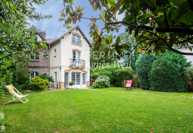 Maison 8 pièces 145 m² · à Garches · 145 m² · 1 050 000 €