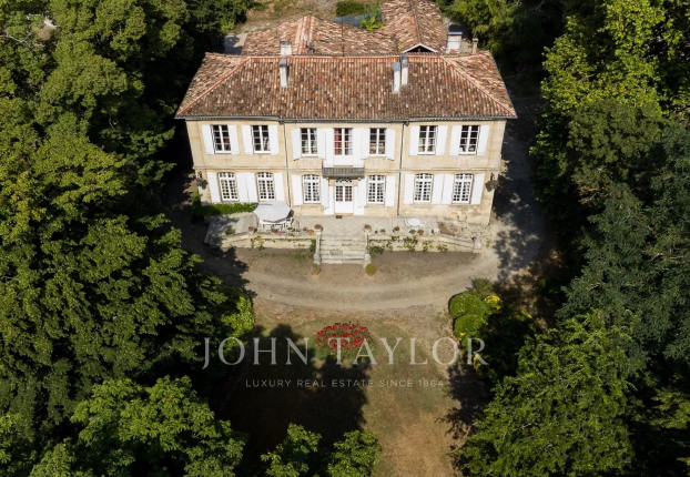 Maison 15 pièces 525 m² · à Bordeaux · 525 m² · 2 100 000 €