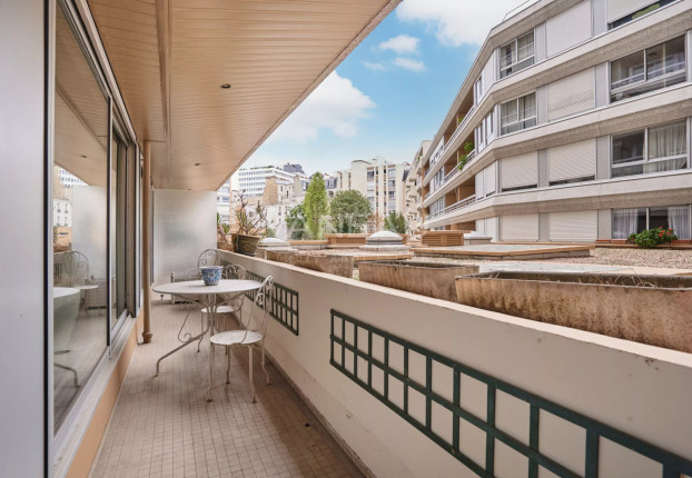 Appartement 4 pièces 95 m² · à Cambronne-Garibaldi, Paris 15ème · 94,6 m² · 997 000 €