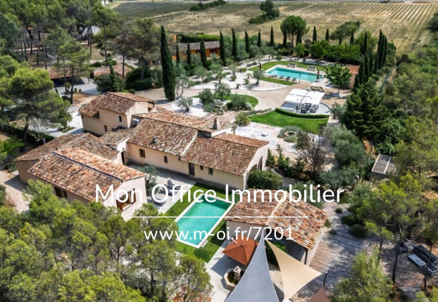 Maison 16 pièces 760 m² · à Saint-Marc-Jaumegarde · 760 m² · 4 200 000 €