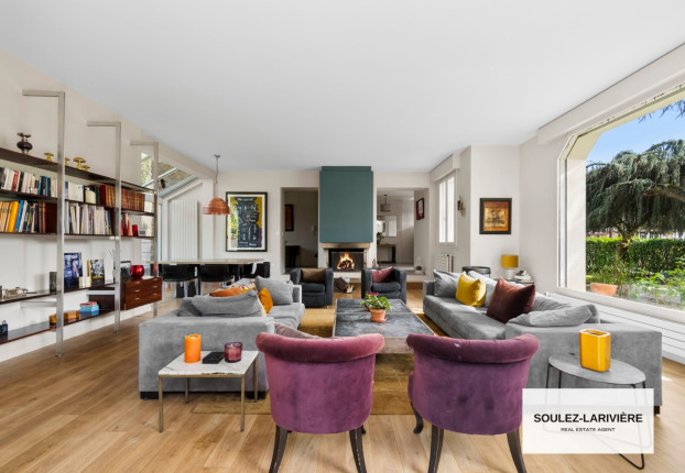 Maison 10 pièces 308 m² · à Vaucresson · 308 m² · 2 060 000 €