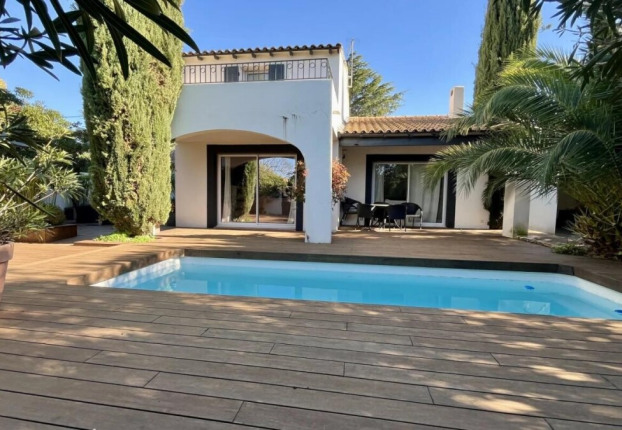Maison 7 pièces 170 m² · à Les Angles · 170 m² · 650 000 €