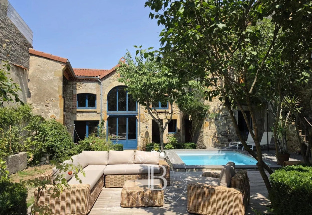 Maison 7 pièces 180 m² · à Vic-le-Comte · 180 m² · 570 000 €
