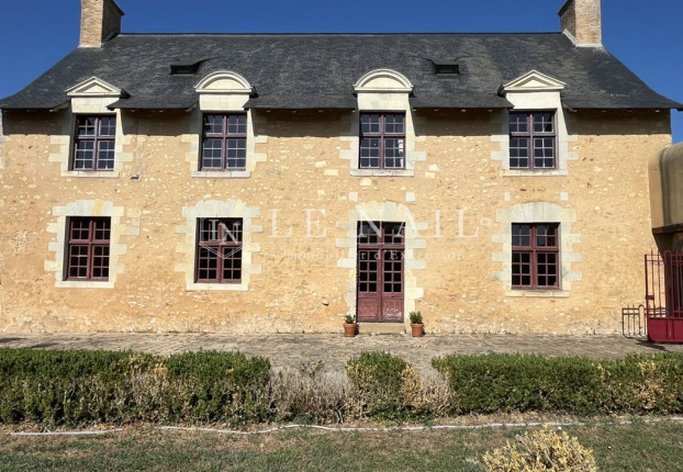 Maison 8 pièces 315 m² · à La Flèche · 315 m² · 540 000 €