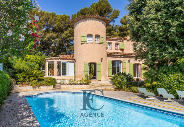 Maison 7 pièces 170 m² · à Sanary-sur-Mer · 170 m² · 1 417 000 €