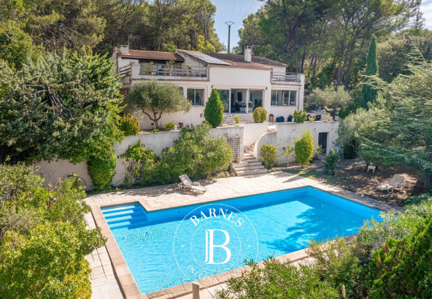 Maison 8 pièces 250 m² · à Aix-en-Provence · 250 m² · 1 155 000 €