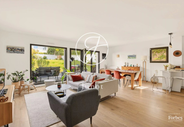 Maison 5 pièces 117 m² · à Centre Ville, Rueil-Malmaison · 117,2 m² · 1 150 000 €