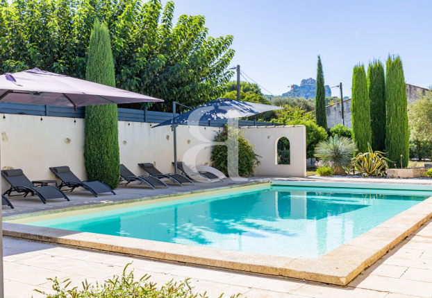 Maison 8 pièces 129 m² · à Saint-Rémy-de-Provence · 129 m² · 1 600 000 €