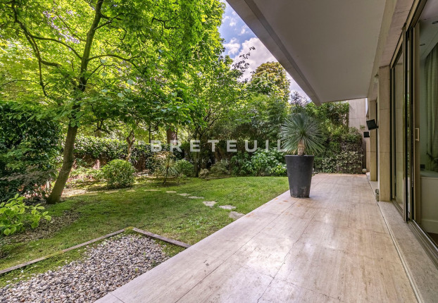 Appartement 5 pièces 215 m² · à Muette Nord, Paris 16ème · 215 m² · 3 990 000 €