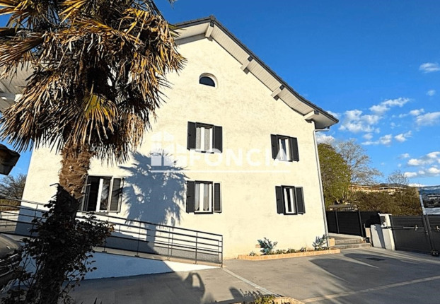Maison 8 pièces 198 m² · à Sciez · 198 m² · 700 000 €