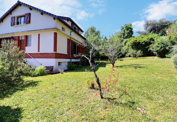 Maison 6 pièces 157 m² · à Bièvres · 156,9 m² · 850 000 €