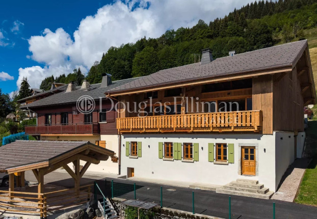 Maison 8 pièces 303 m² · à Morzine · 303 m² · 2 195 000 €
