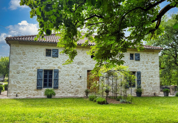 Maison 7 pièces 317 m² · à Condom · 317 m² · 695 000 €