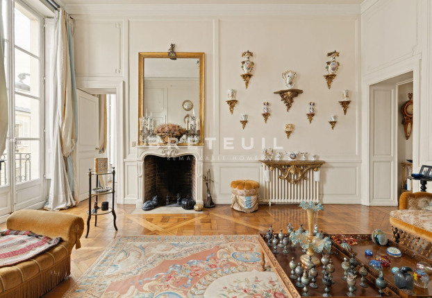 Appartement 4 pièces 93 m² · à Invalides, Paris 7ème · 93 m² · 2 100 000 €
