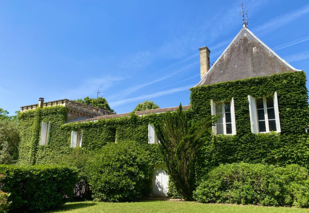 Maison 10 pièces 322 m² · à Camblanes-Et-Meynac · 322 m² · 840 000 €