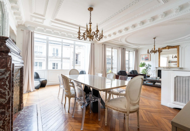 Appartement 5 pièces 135 m² · à Paris 10ème · 135,1 m² · 1 595 000 €