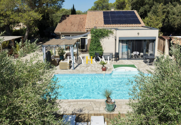 Maison 6 pièces 162 m² · à L'Isle-sur-la-Sorgue · 162 m² · 590 000 €