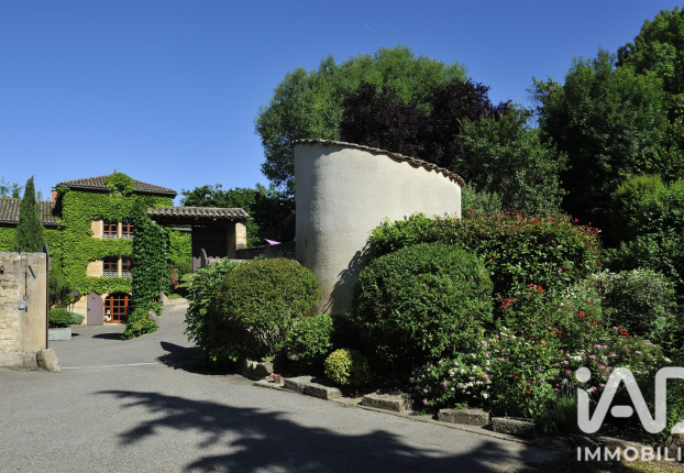 Maison 20 pièces 510 m² · à Ouilly les Rousses-Chervinges, Gleizé · 510 m² · 1 180 000 €