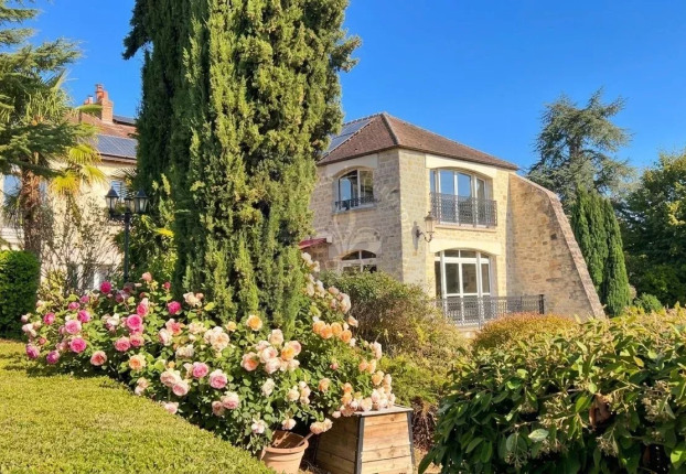 Maison 11 pièces 400 m² · à Fontainebleau · 400 m² · 1 230 000 €