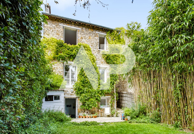 Maison 5 pièces 100 m² · à Sèvres · 100 m² · 950 000 €