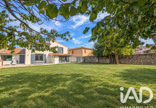 Maison 8 pièces 220 m² · à Castelnau-de-Médoc · 220 m² · 575 000 €