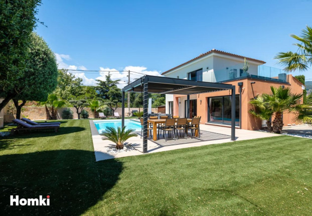Maison 4 pièces 100 m² · à Grasse · 100 m² · 790 000 €