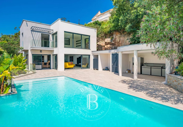 Maison 7 pièces 303 m² · à Mandelieu-la-Napoule · 303 m² · 3 300 000 €