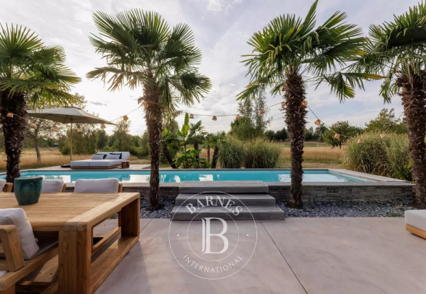 Maison 5 pièces 185 m² · à Mérignies · 185 m² · 1 260 000 €
